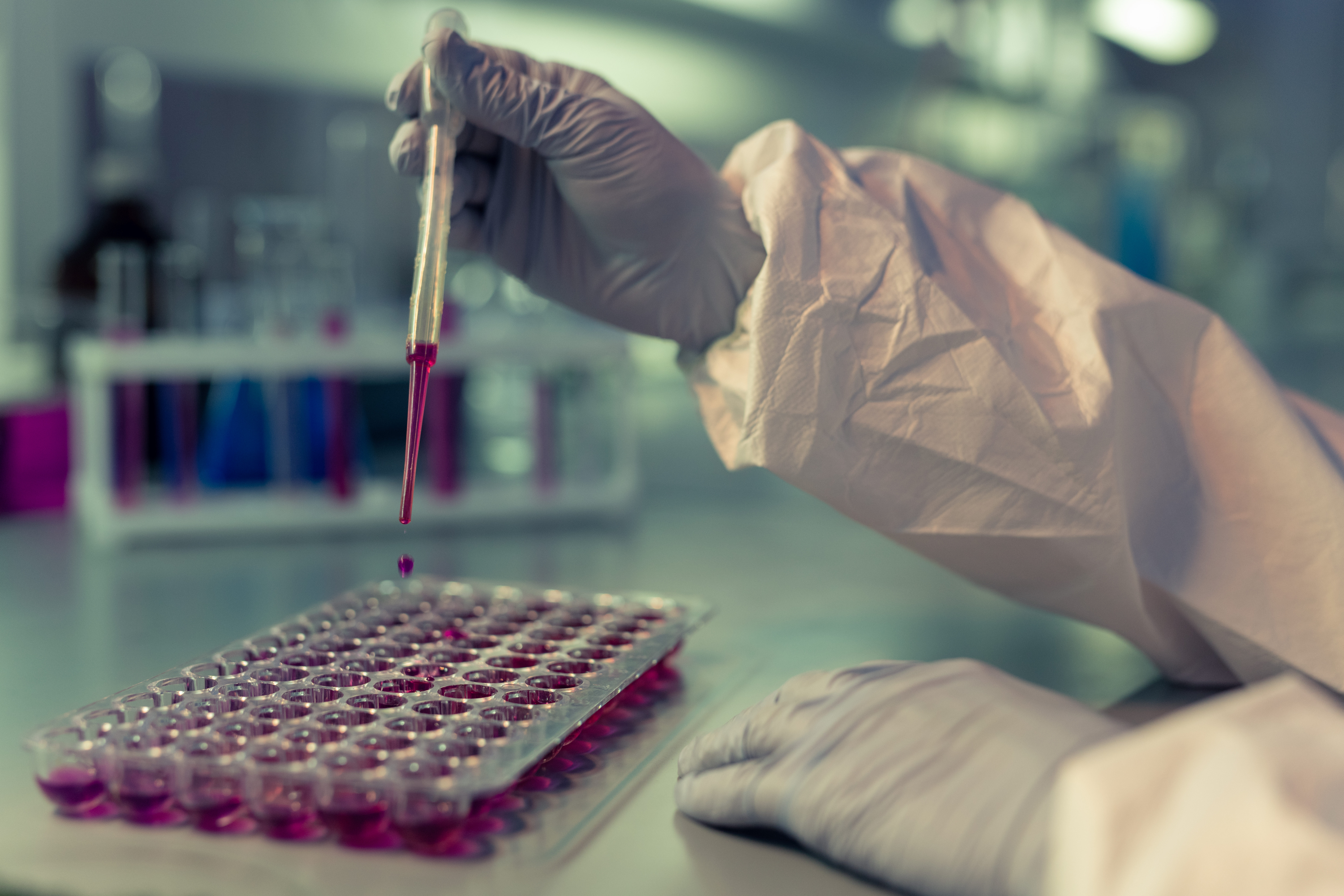 Beneficios del Lector de Microplaca para la detección de la Hepatitis B